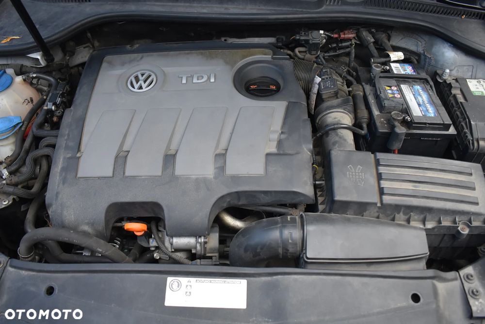 Volkswagen Golf - 33