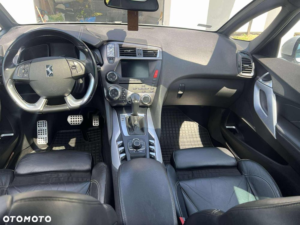 Citroën DS5 2.0 HDi SoChic - 16