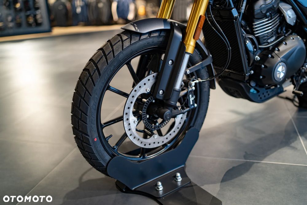 Triumph Scrambler - 11