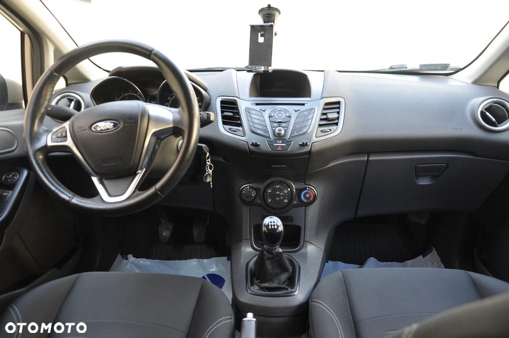 Ford Fiesta - 11
