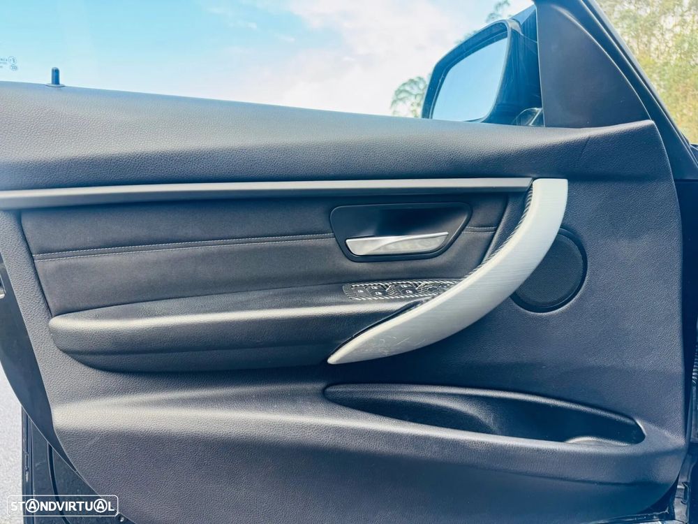 BMW 318 d Sport Line - 16