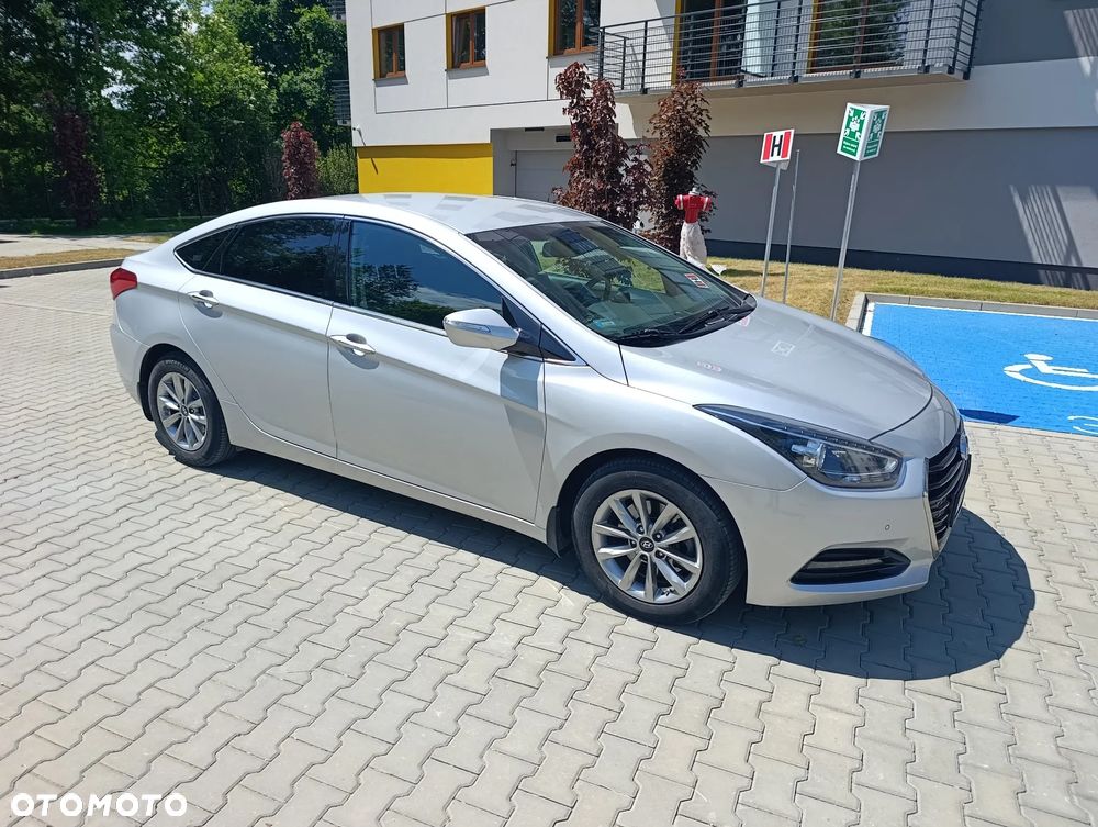 Hyundai i40 1.7 CRDi Comfort DCT - 1