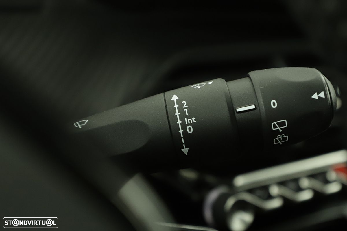 Peugeot 208 1.2 PureTech Active - 19