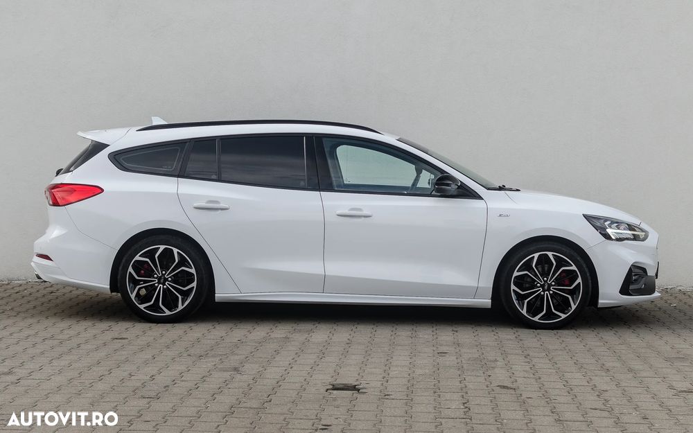 Ford Focus 1.5 EcoBlue Start-Stopp-System ST-LINE DESIGN - 5