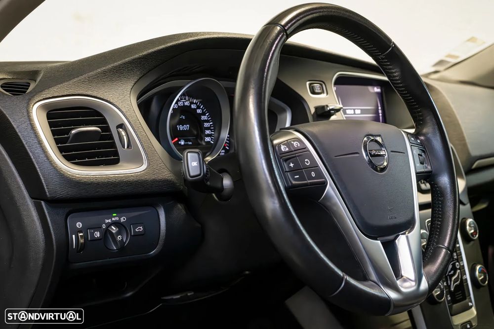 Volvo V40 2.0 D3 Kinetic - 18