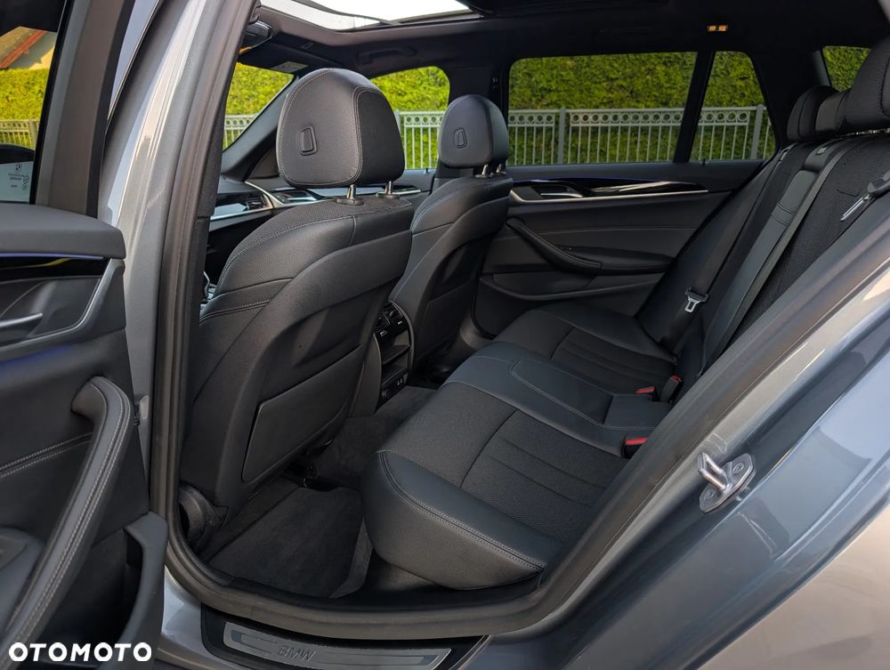 BMW Seria 5 520d Sport Line - 8