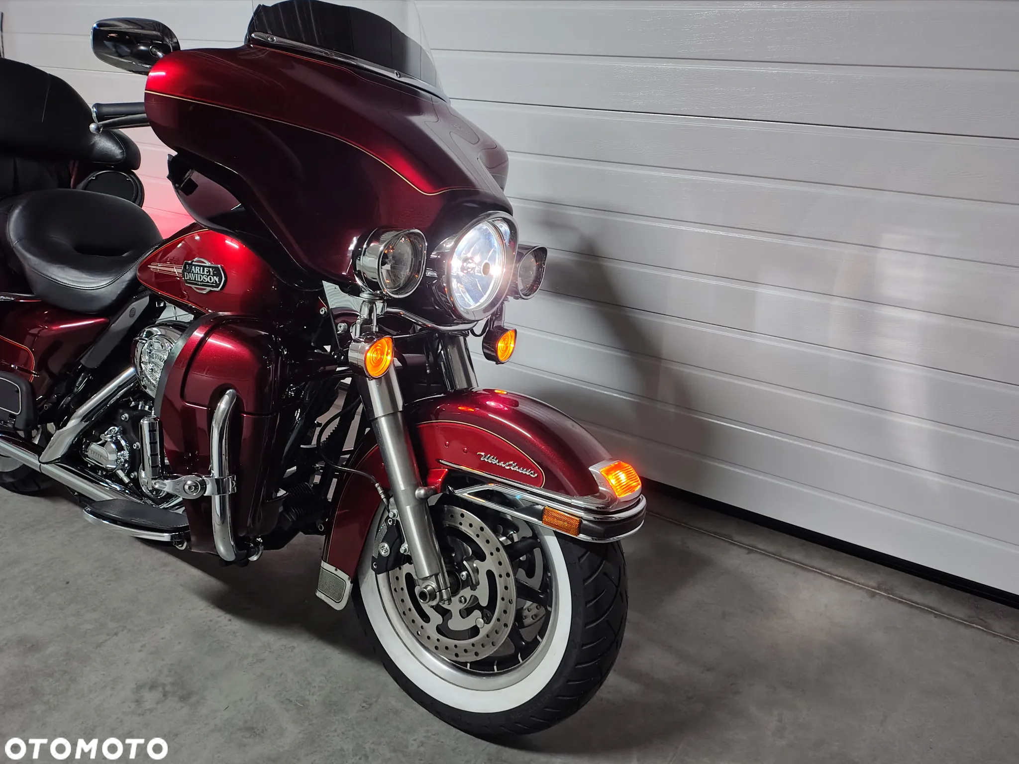 Harley-Davidson FLHTCU Ultra - 4