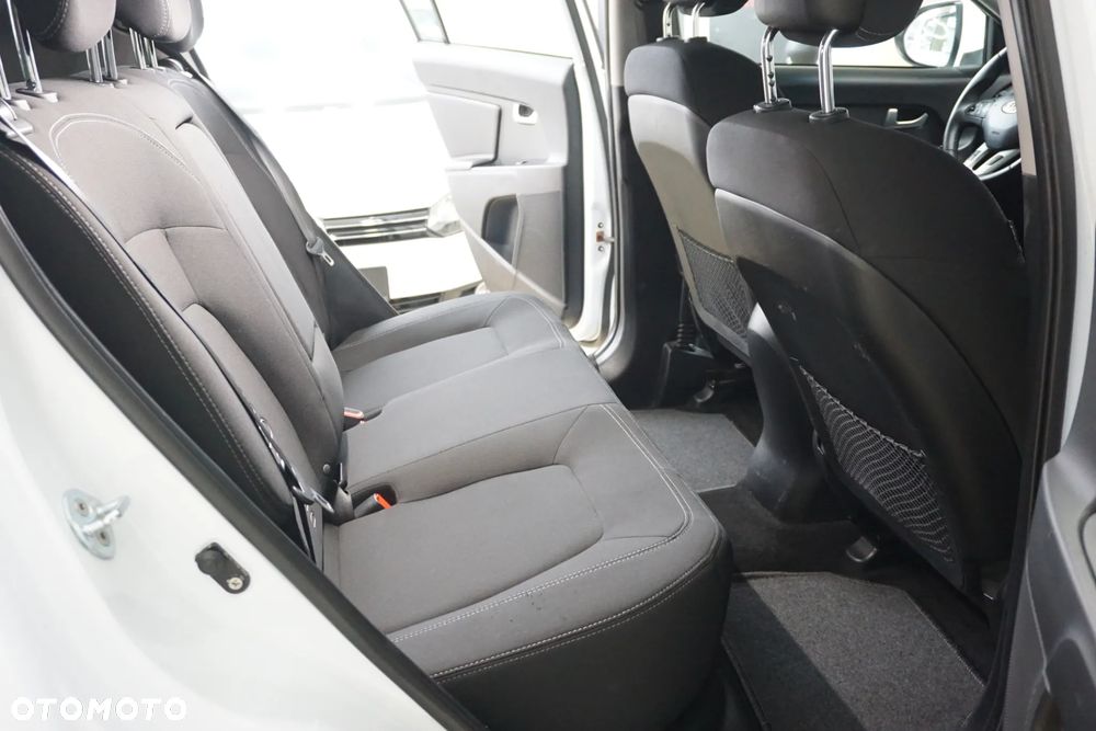 Kia Sportage 1.7 CRDI 2WD Attract - 24