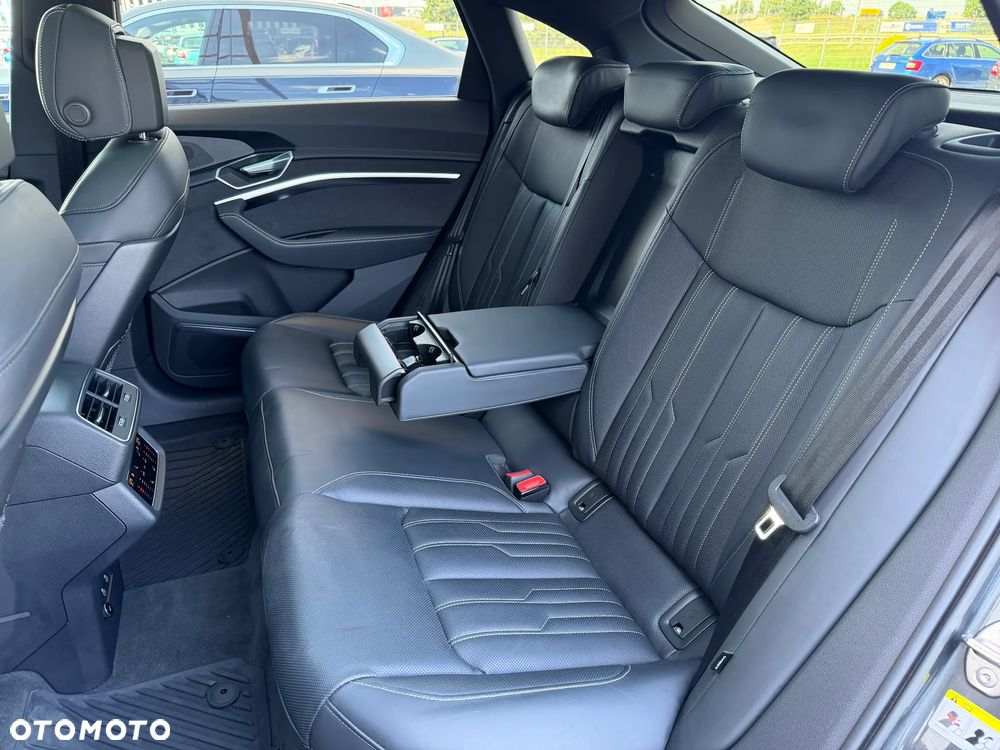 Audi e-tron 55 Quattro S Line - 19