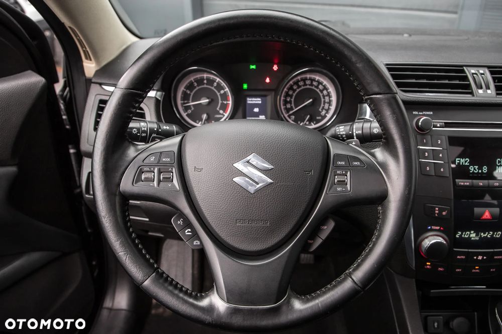 Suzuki Kizashi 2.4 Sport 4WD CVT - 18