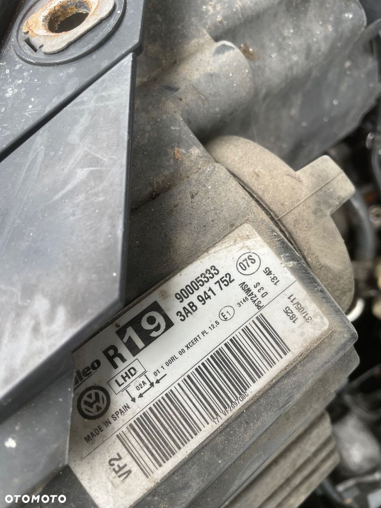 VW PASSAT B7 LAMPY PRZOD  LEWA PRAWA  EU xenon - 5