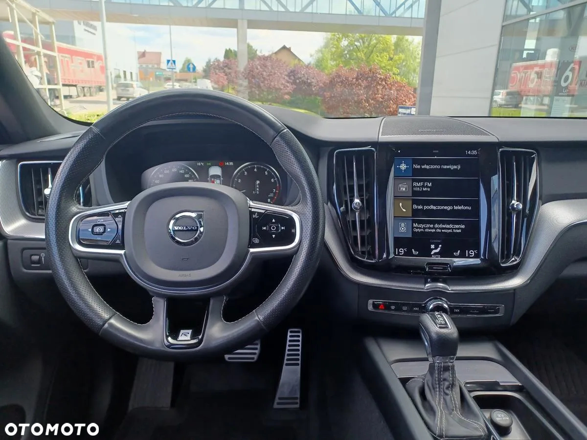 Volvo XC 60 T4 R-Design - 11