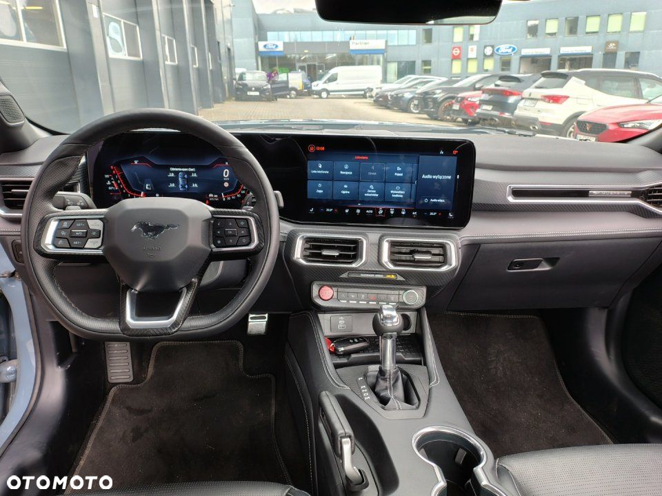 Ford Mustang - 8