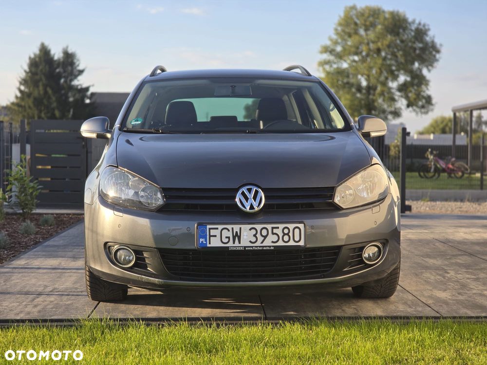 Volkswagen Golf - 1