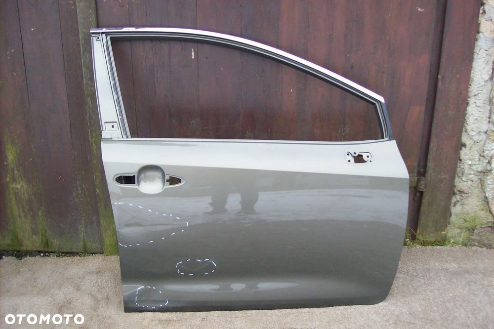 drzwi przednie prawe toyota corolla e-21 - 1