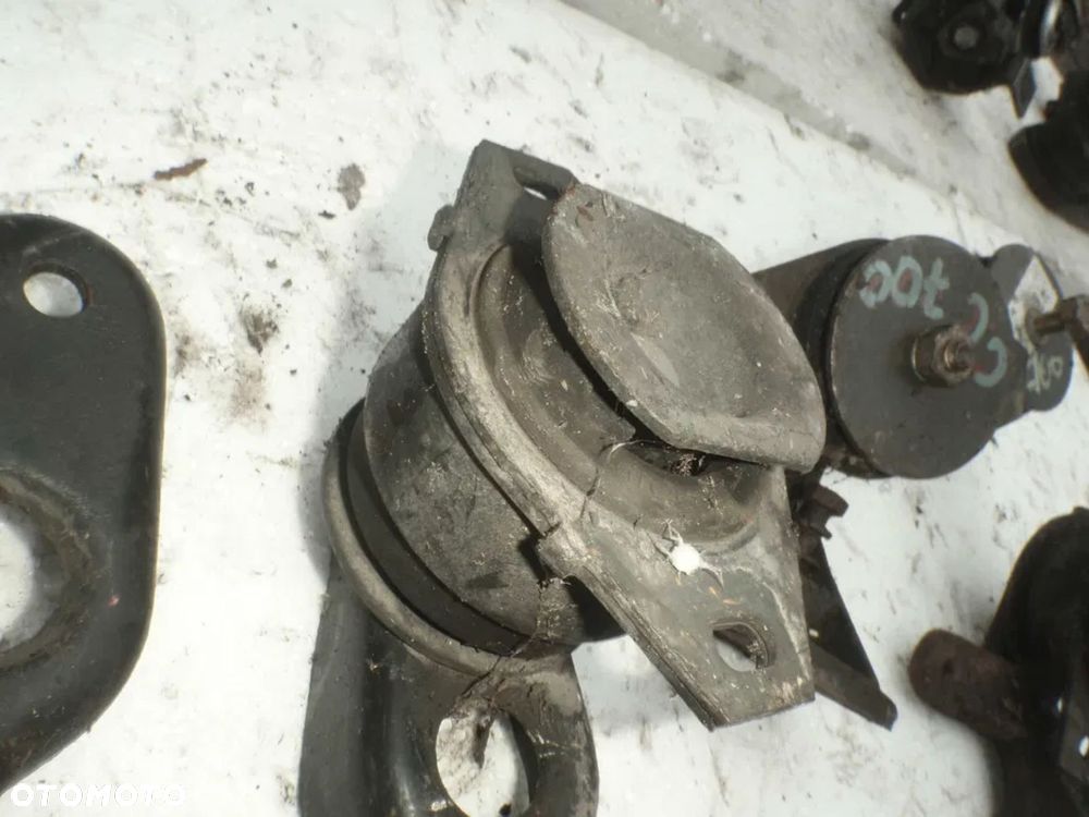 łapa poduszka skrzyni biegów cinquecento sporting 1.1 900 - 3