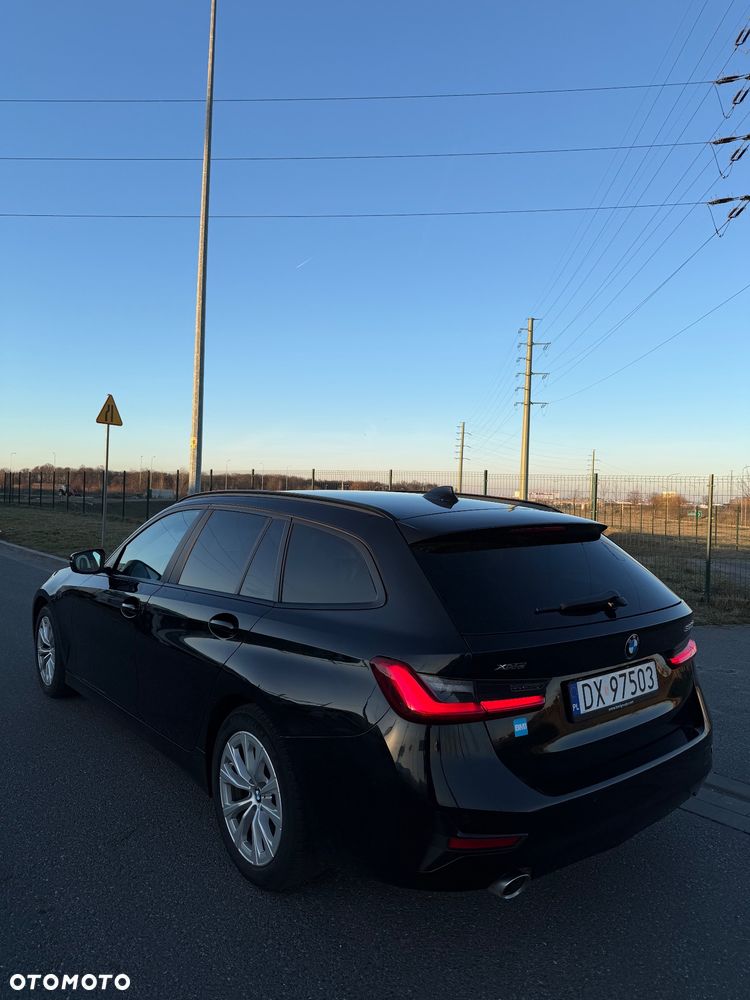 BMW Seria 3 320d xDrive - 6