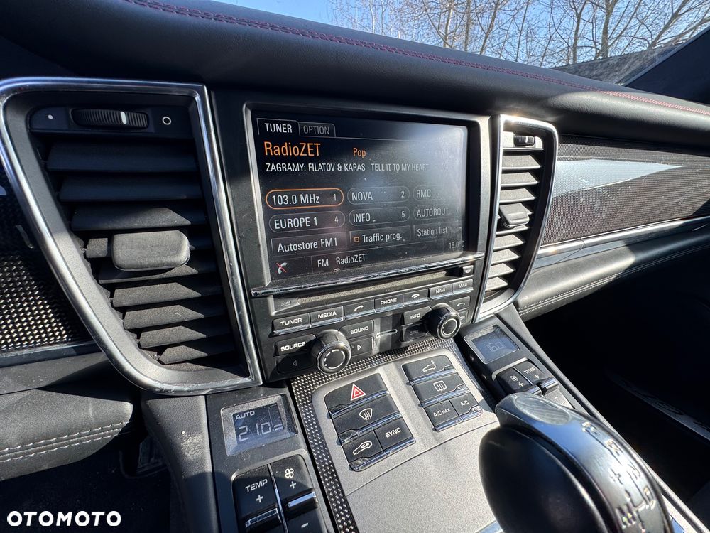 Porsche Panamera GTS - 19