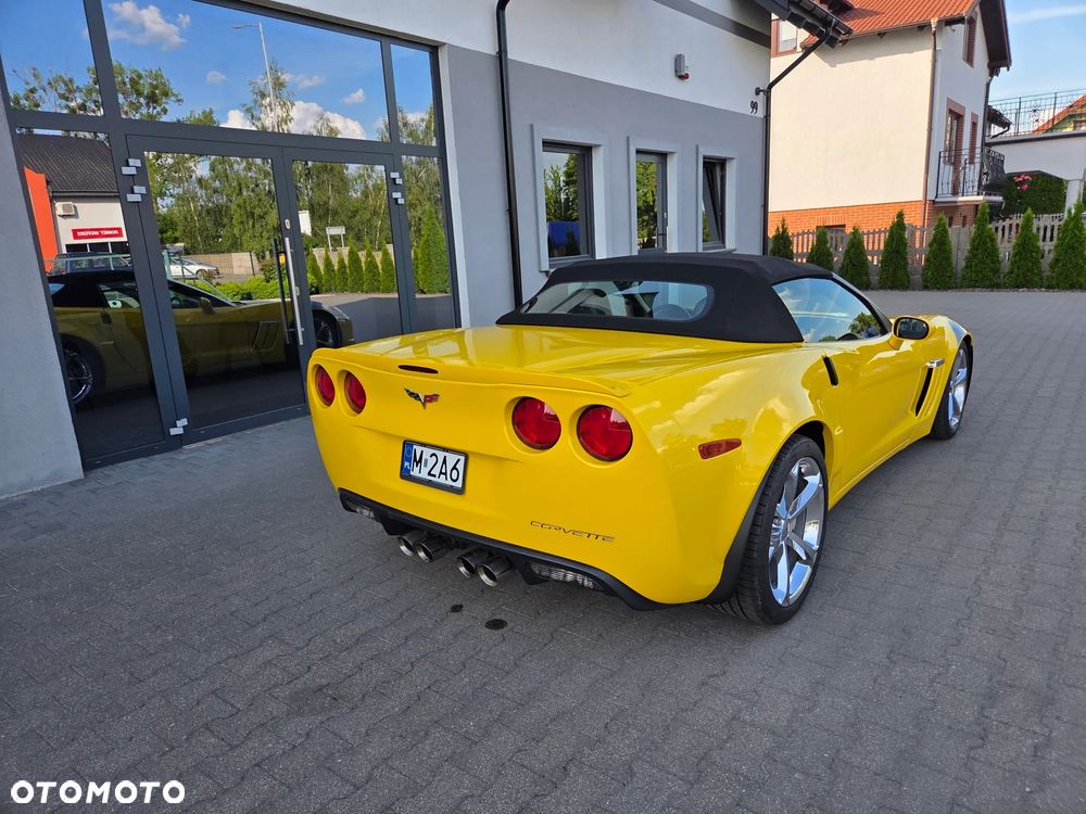 Chevrolet Corvette - 15