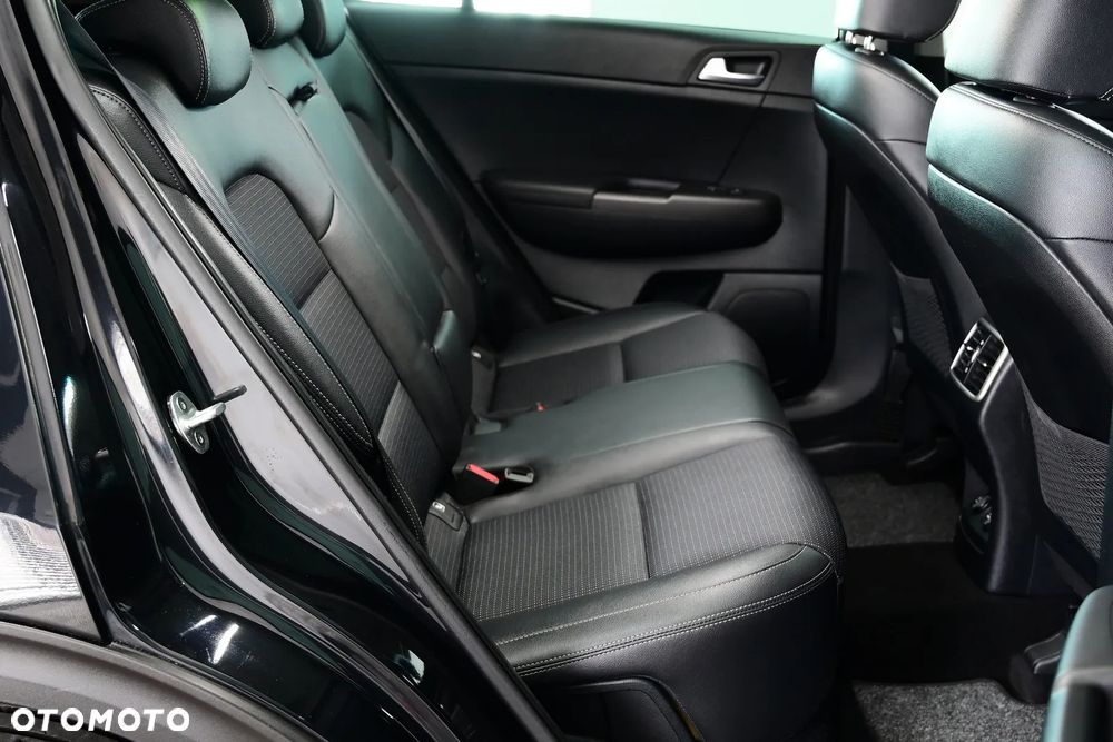 Kia Sportage 1.6 CRDI Black Edition Plus 2WD - 23