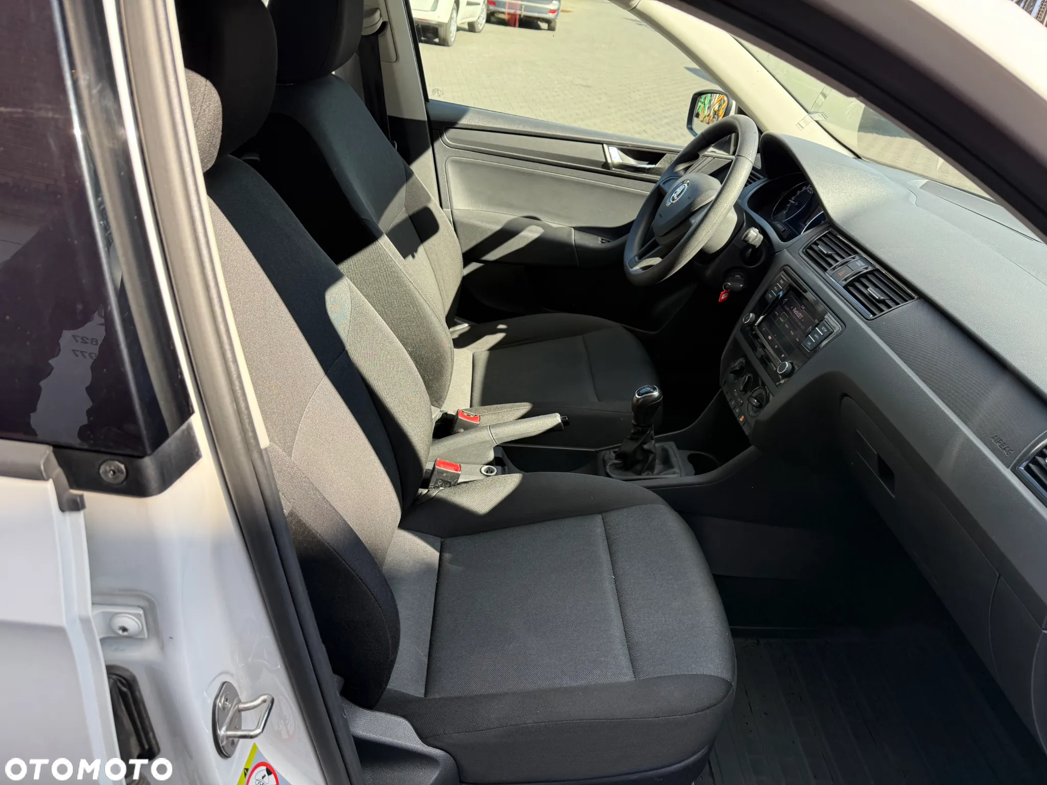 Skoda RAPID 1.6 TDI DPF Ambition - 23