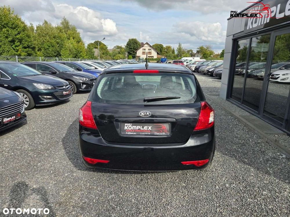 Kia Ceed - 6