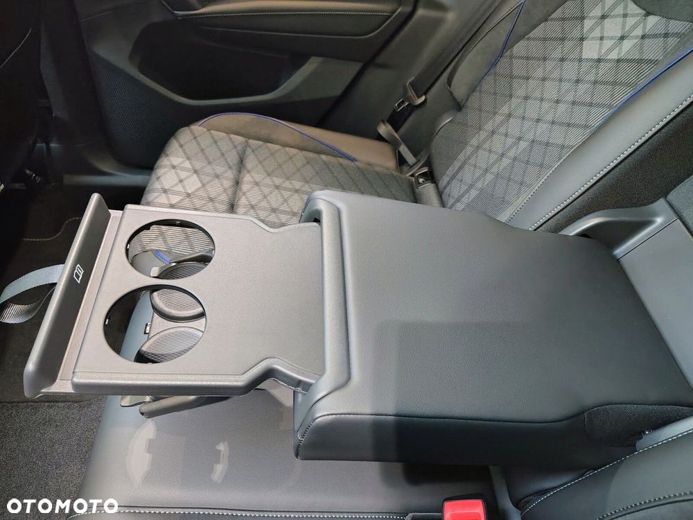 Volkswagen Tiguan - 27