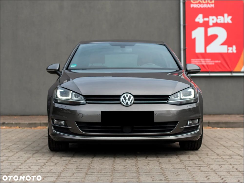 Volkswagen Golf - 2