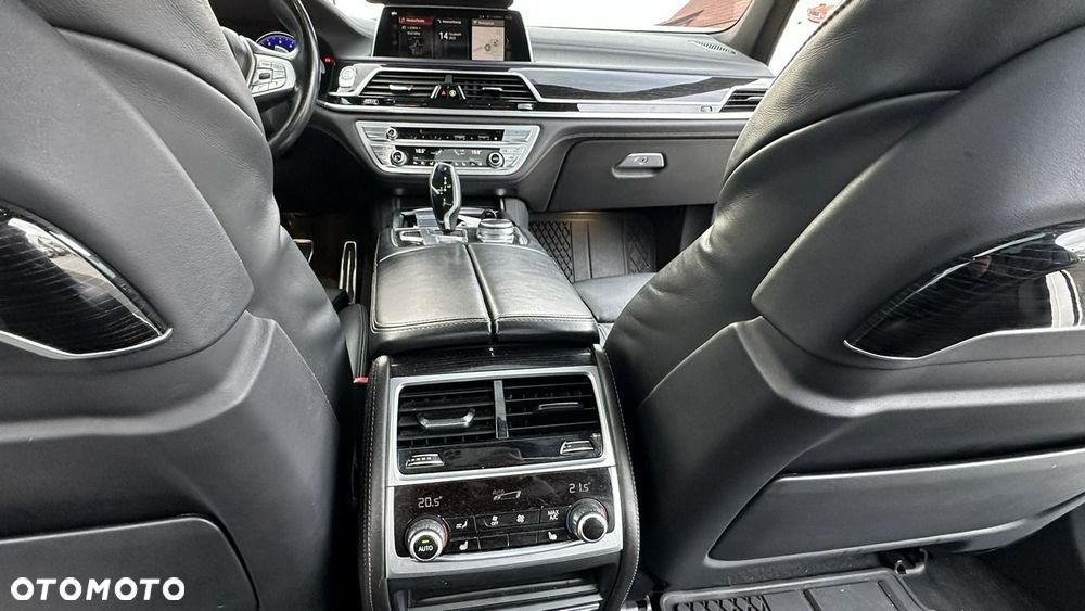 BMW Seria 7 - 12