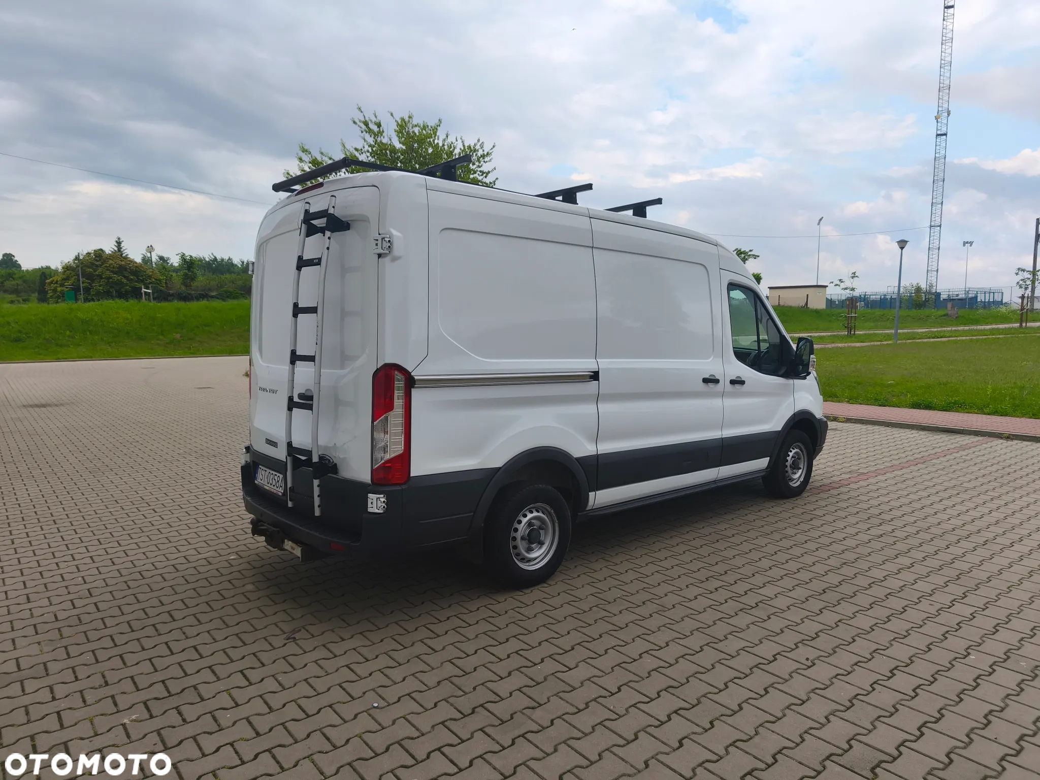 Ford Transit - 13
