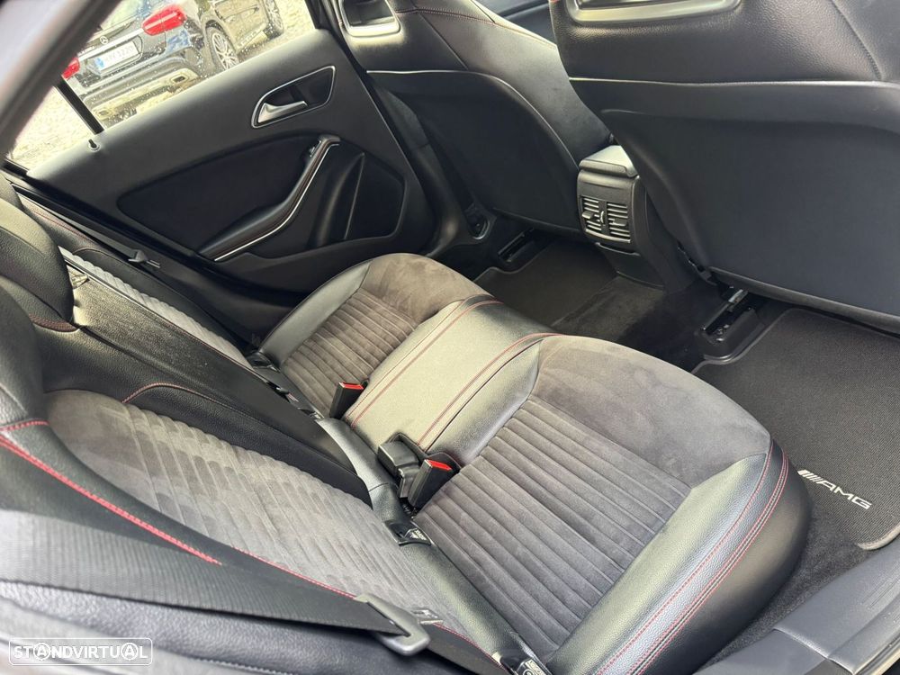 Mercedes-Benz A 180 d AMG Line - 13