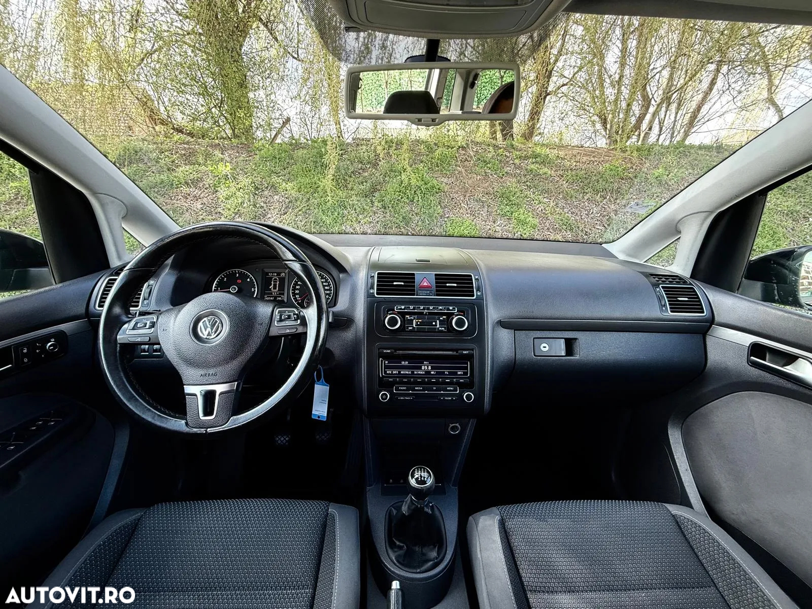 Volkswagen Touran 1.6 TDI BlueMotion Technology Comfortline - 6