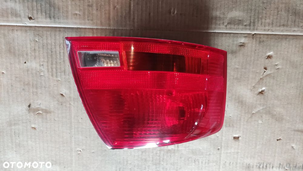 Lewa tylna lampa Audi A4 B7 kombi - 8