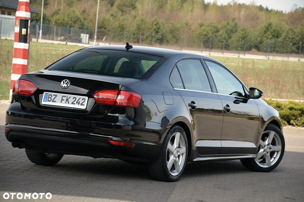 Volkswagen Jetta - 9