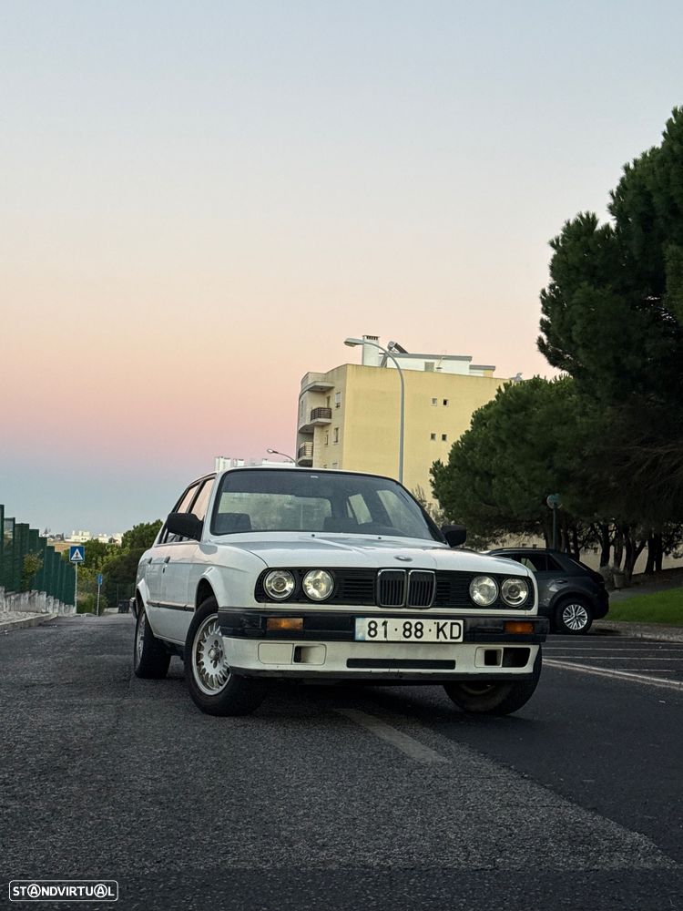 BMW 320 i - 1