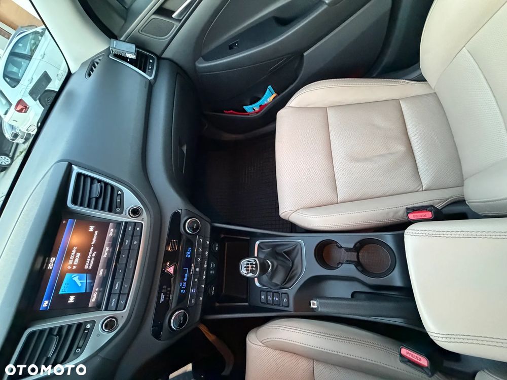 Hyundai Tucson 1.6 GDI BlueDrive Comfort 2WD - 22