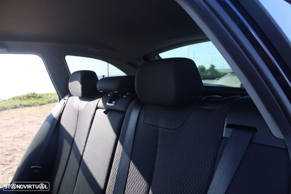 BMW 318 d Auto - 16