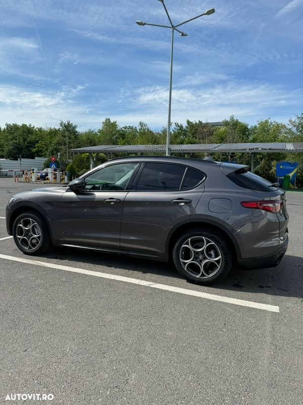 Alfa Romeo Stelvio - 15