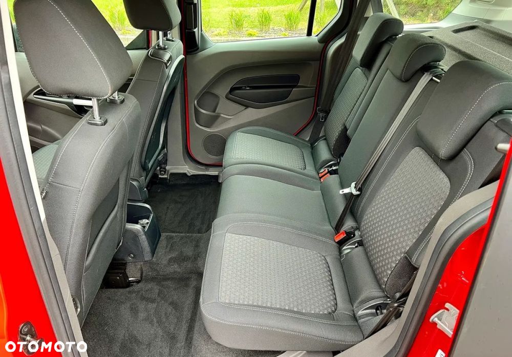 Ford Tourneo Connect 1.5 TDCi Start-Stop Titanium - 38