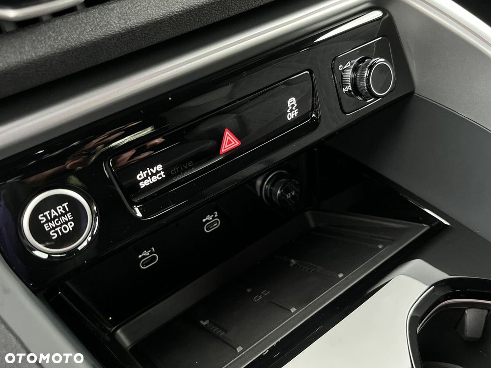 Audi Q5 Sportback - 32