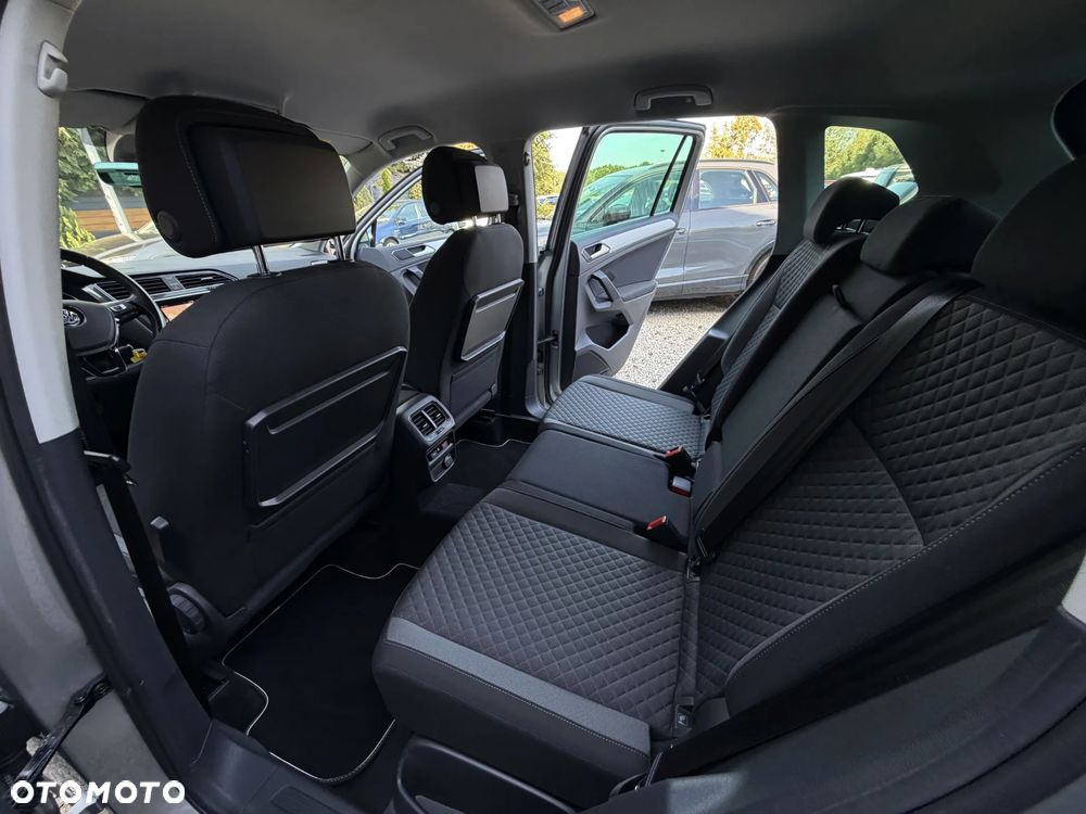 Volkswagen Tiguan - 20