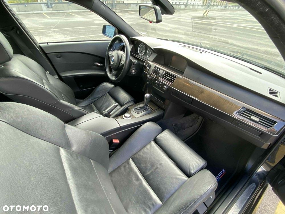 BMW Seria 5 525i - 2