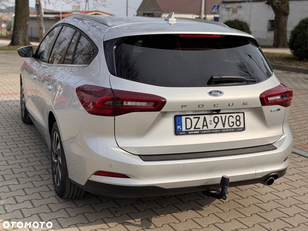 Ford Focus 1.0 EcoBoost Hybrid TITANIUM - 13
