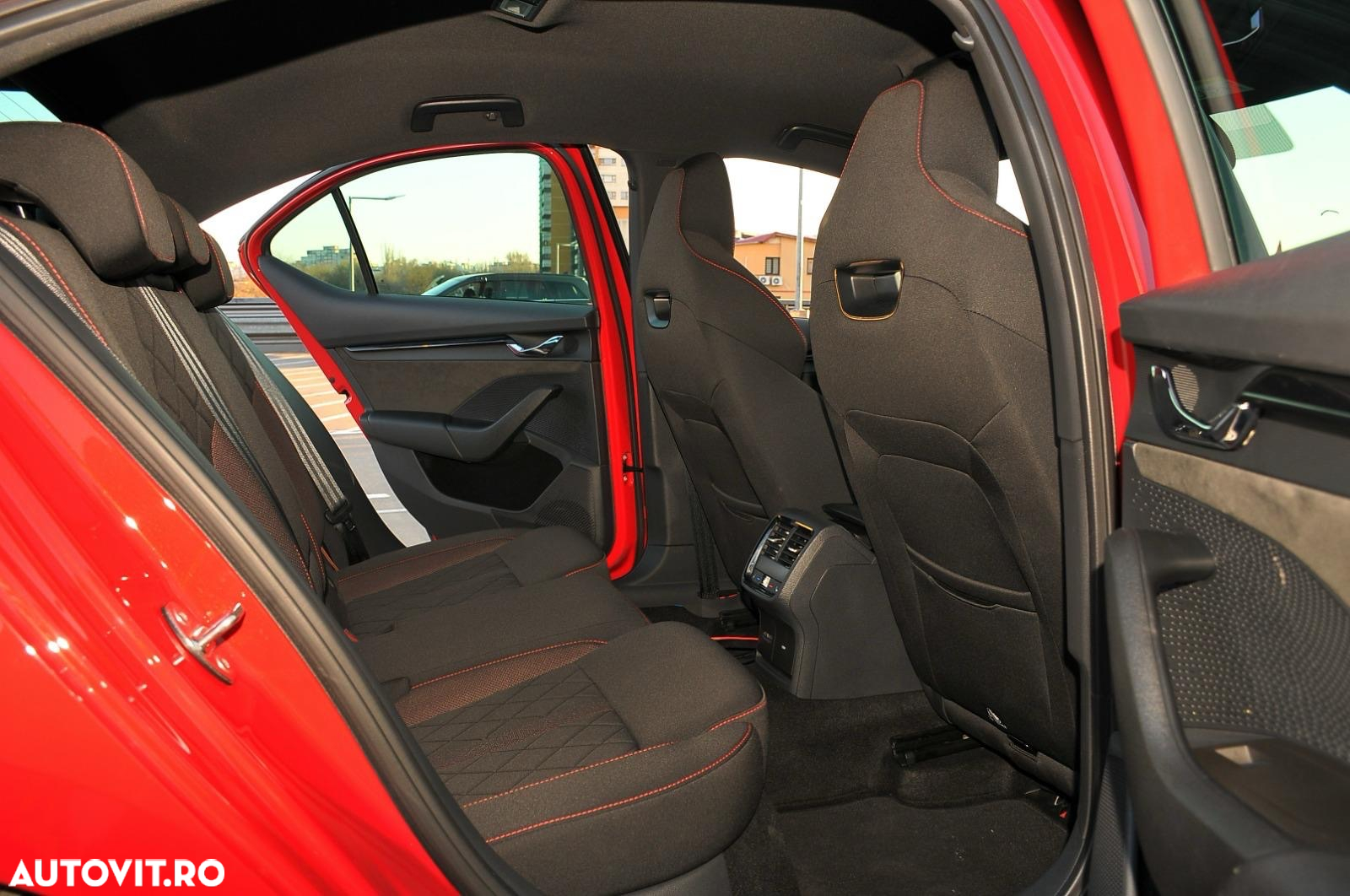 Skoda Octavia 2.0 TSI DSG RS - 18
