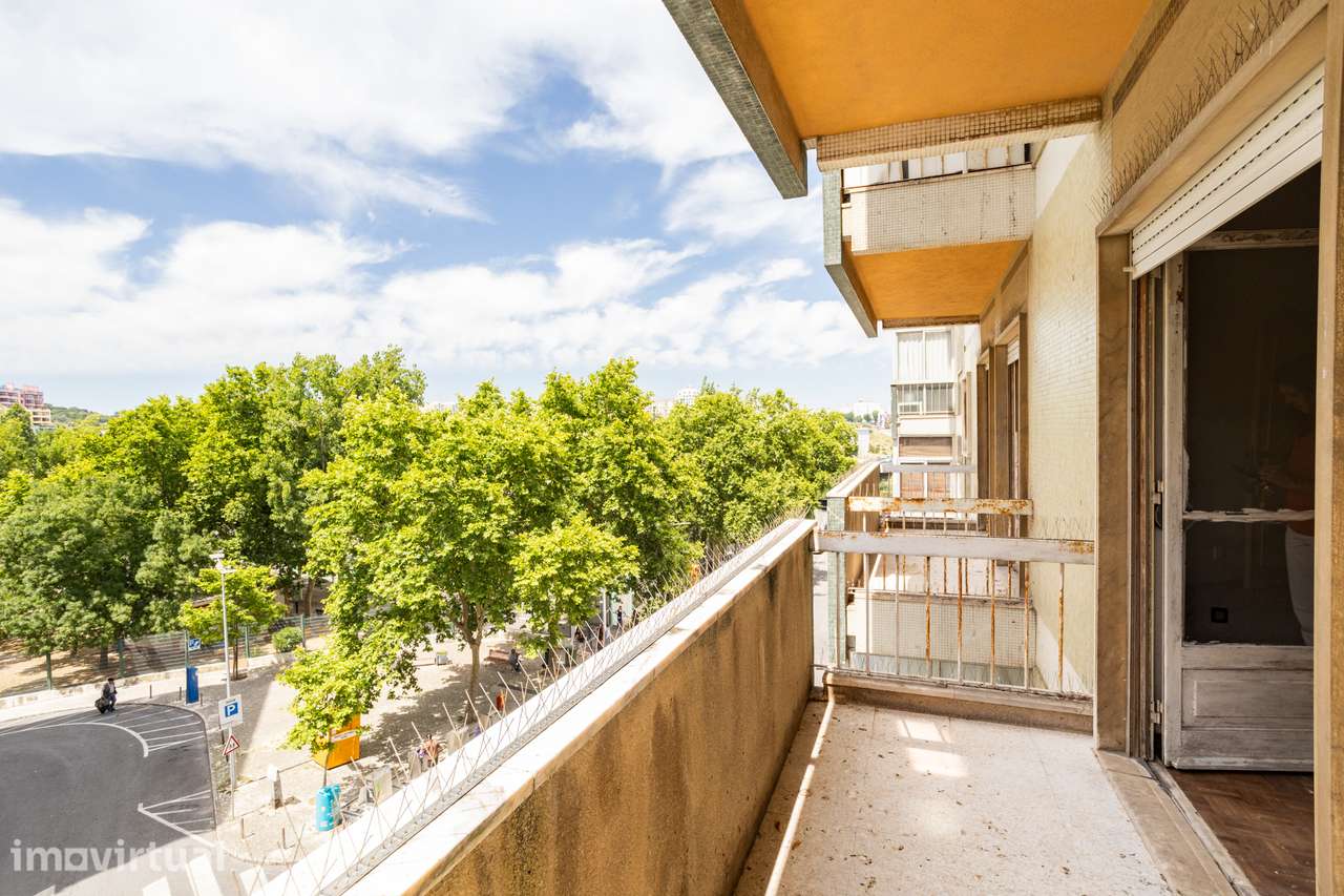 Apartamento T2 para Remodelação Total | Beato, Lisboa - Grande imagem: 5/21