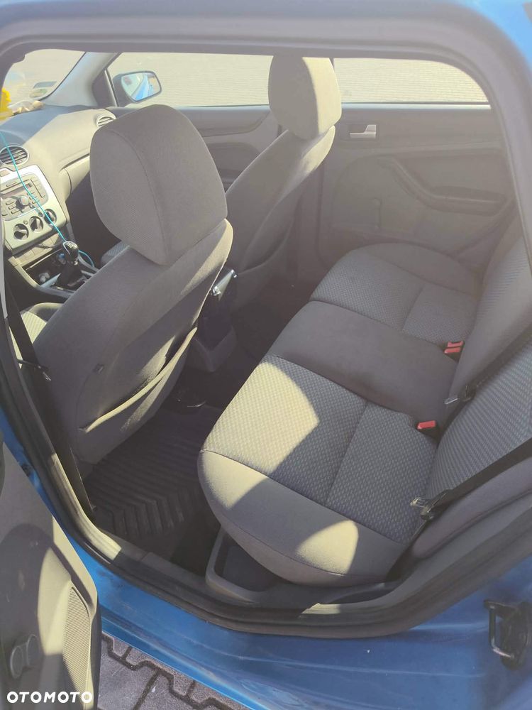 Ford Focus 1.6 TDCi Ambiente - 2