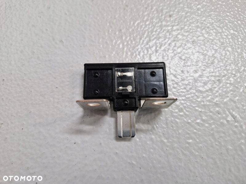 HYUNDAI KONA I 1 NIRO IONIQ BEZPIECZNIK ZESPOLONY 18980-09620 - 1