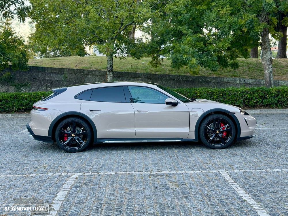 Porsche Taycan Cross Turismo 4S Sport bateria Performance Plus - 16