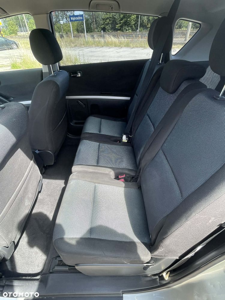 Toyota Corolla Verso 2.2 D-4D - 9