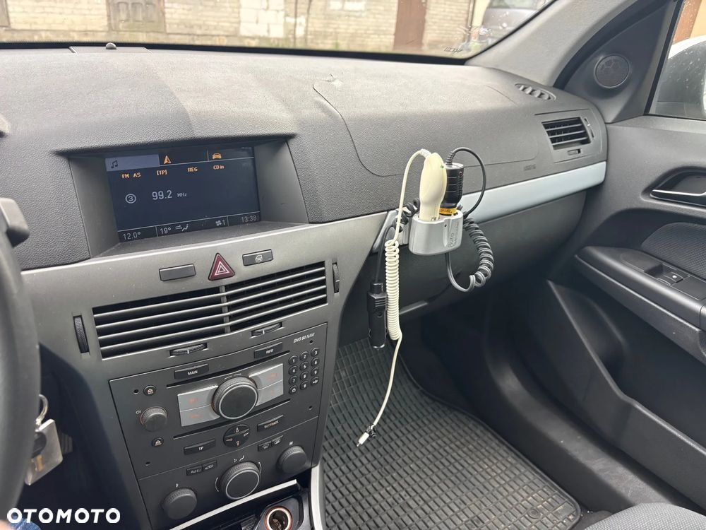 Opel Astra 2006 photo 4